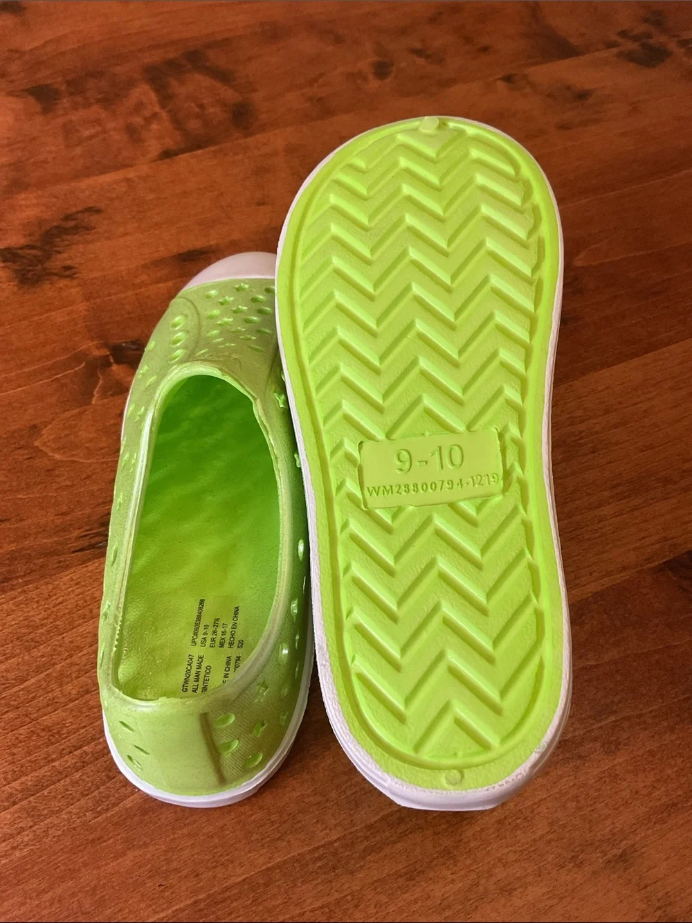 wonder nation Lime Green Slip-On Water Shoes with White Toe Caps